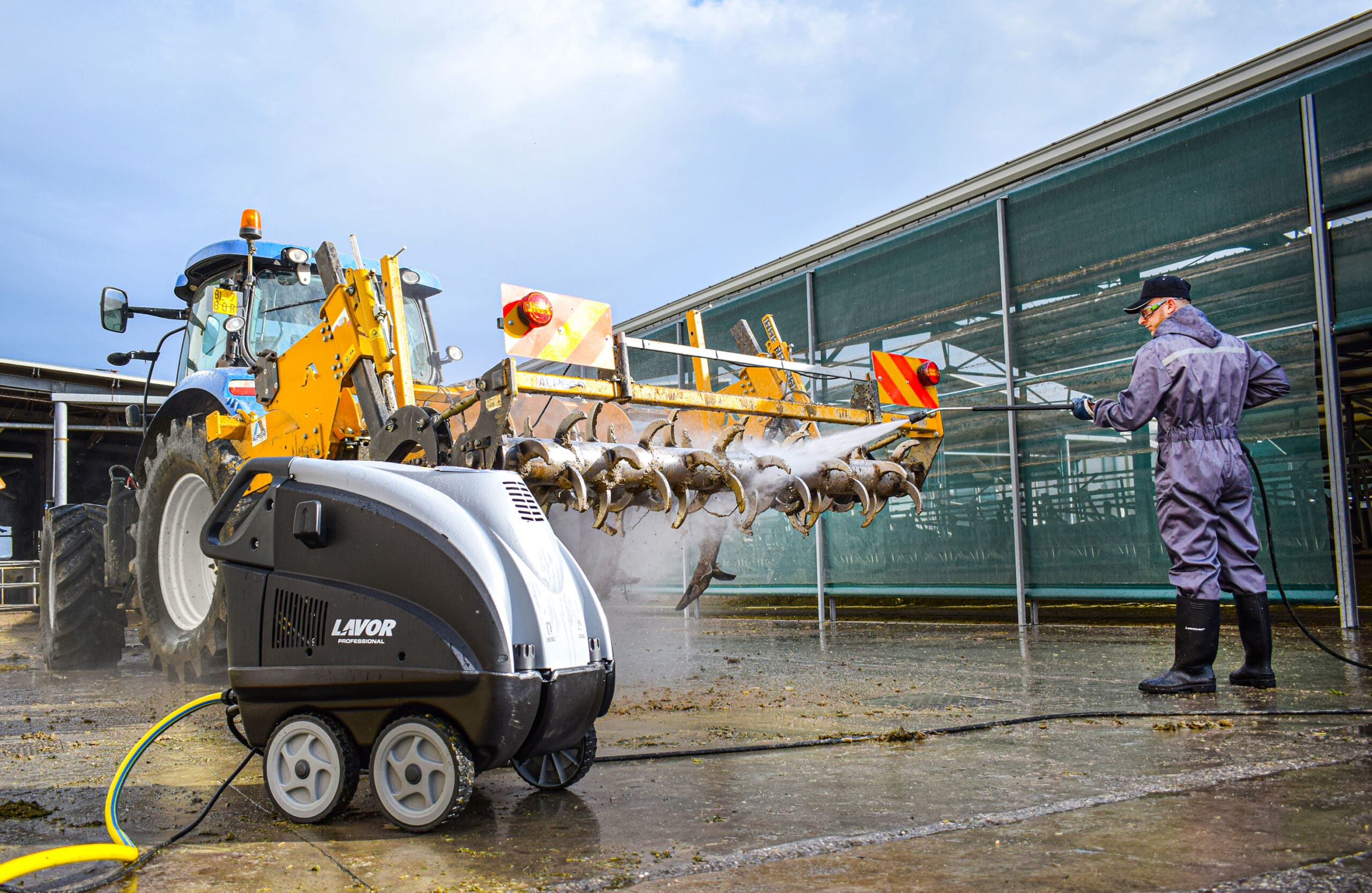 Lavor LKX 1310 LP Professional Hot Water Pressure Washer - Image 3